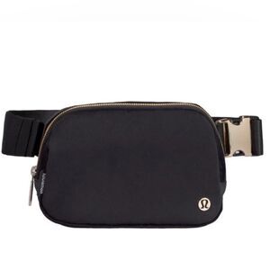 NWT Black Velour Gold Hardware Lululemon Everywhere Belt Bag